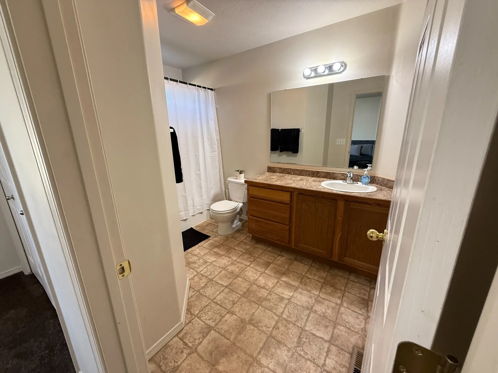Clean bathroom serviced by Twin Falls Cleaning